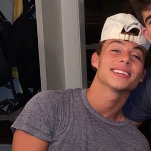 Meet your Posher, Harris